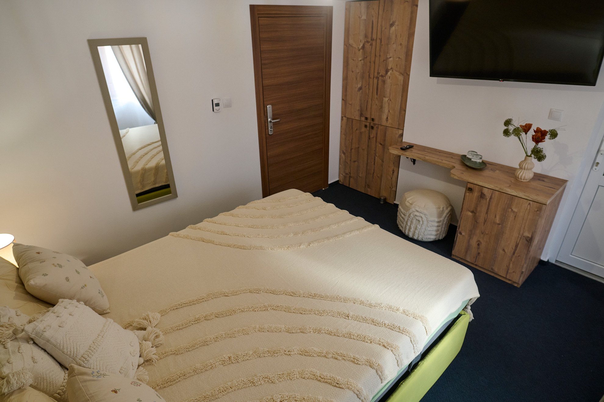 camera dubla hotel conacul radacinilor