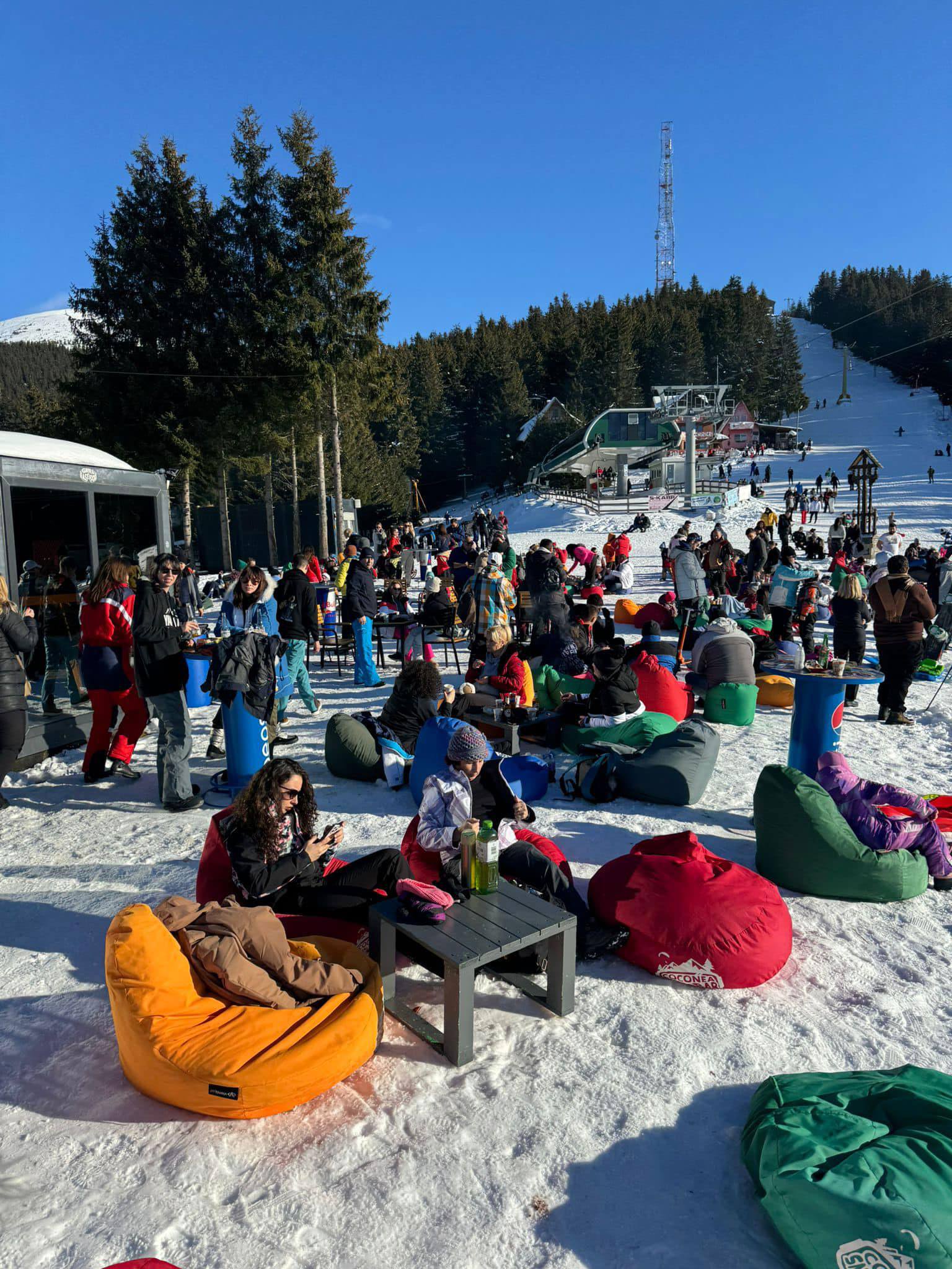 Coconea Snow Bar in Statiunea Parang