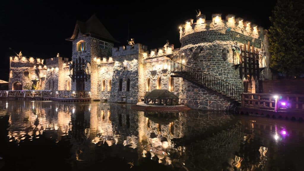 Castelul Keops loc de joaca